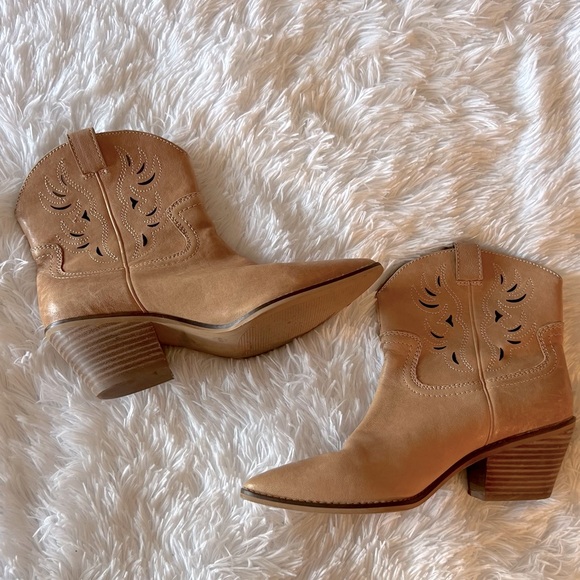 Lucky Brand Western Boots - Picture 9 of 9